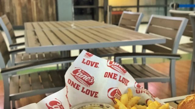 مطعم ريزينج كينز بالرياض (الأسعار + المنيو + الموقع )