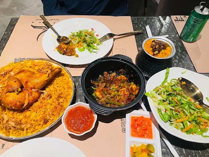 مطعم حزاية بالرياض