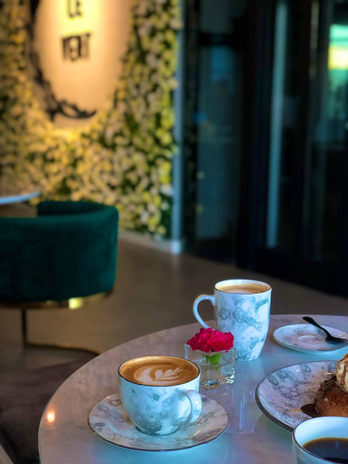 مطعم لي ڤيرت Le vert Loung (السعر +المنيو +العنوان)