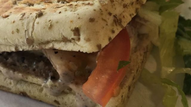 مطعم لاودا | Lauda ( الاسعار + المنيو + الموقع )