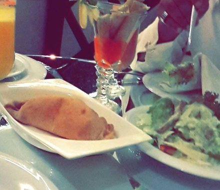 افوكادو مطعم