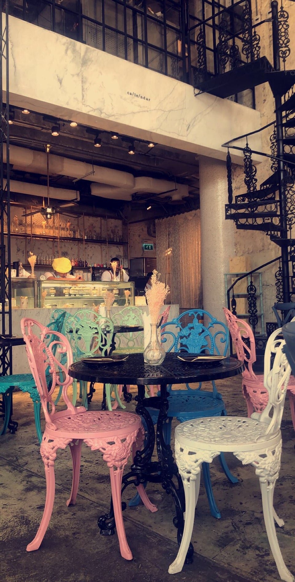 مطعم كاليندار