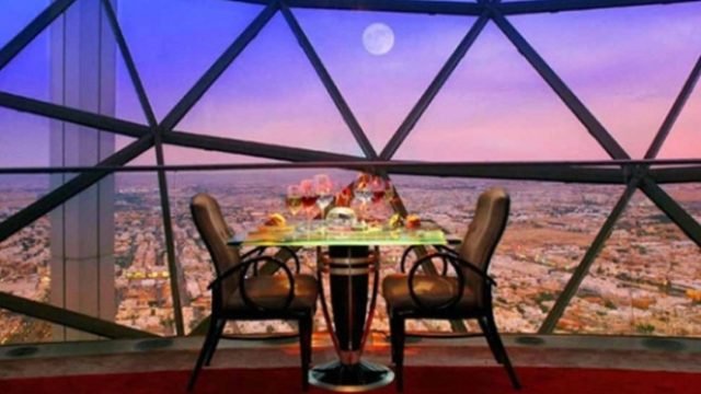 مطاعم بالرياض على اطلاله ( الأسعار+ المنيو+ الموقع)