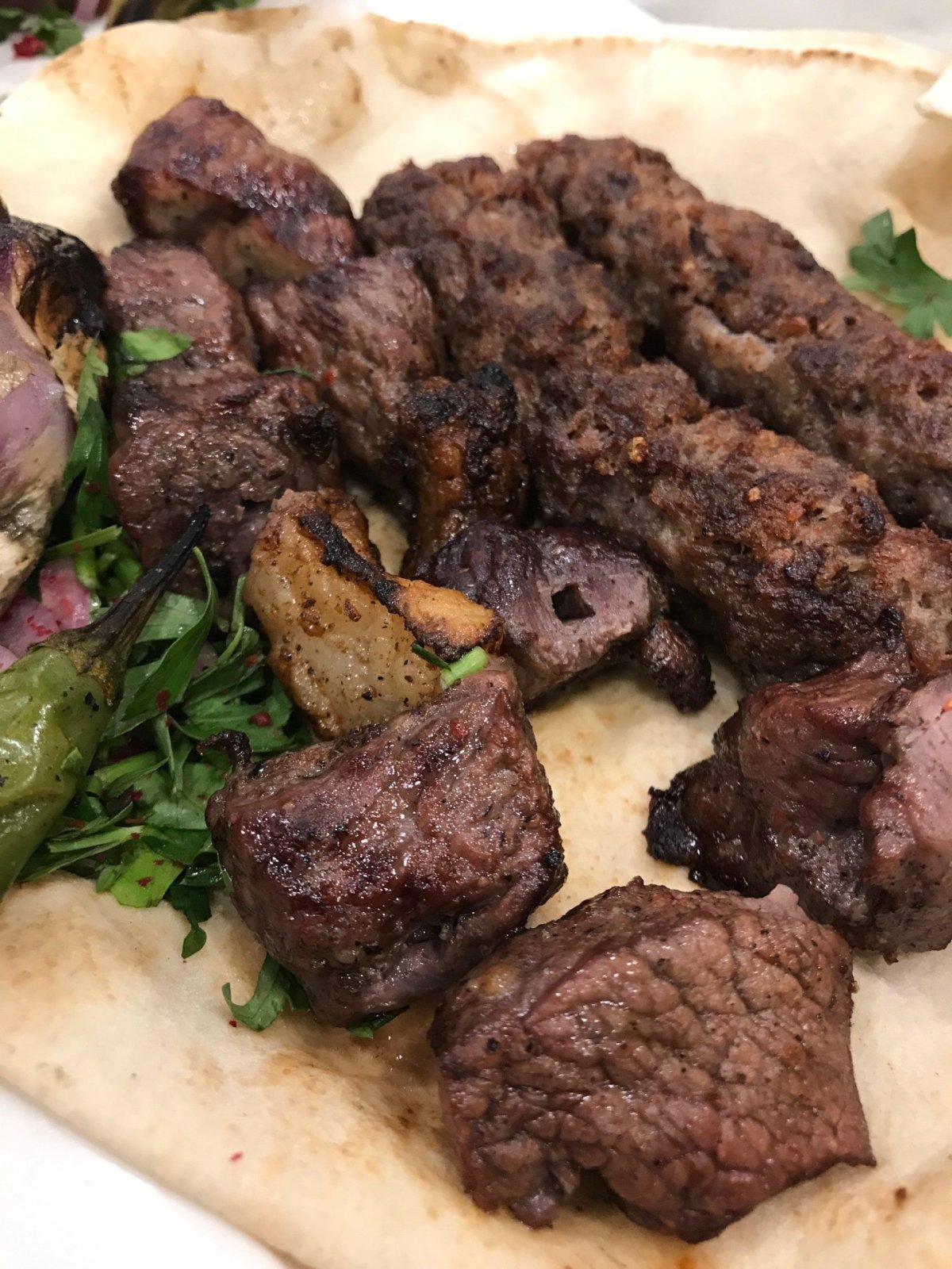مطعم مشويات بالرياض