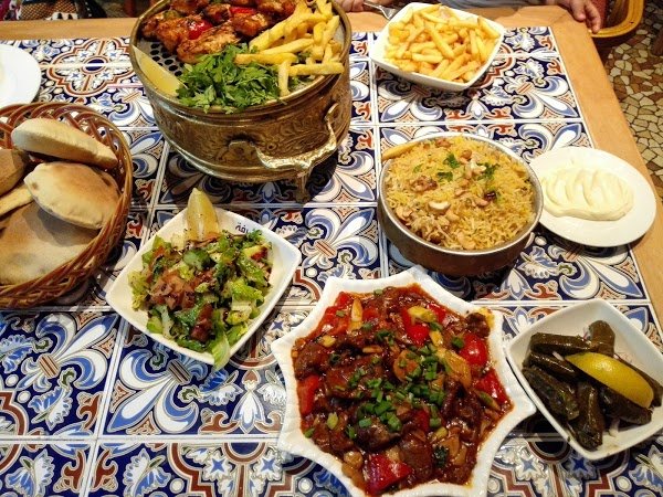 أفضل مطاعم بارتشن وبدون موسيقى الرياض