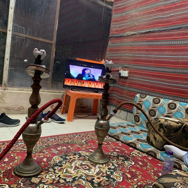 كافيهات الرياض فيها شيشة