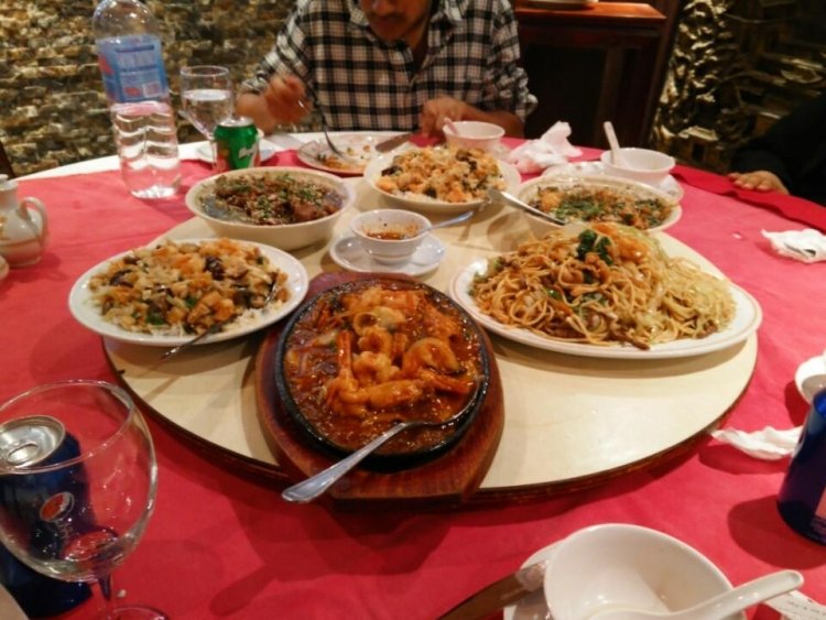 مطعم التنين الذهبي