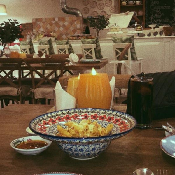 مطعم The table ذي تيبل