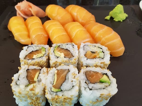 مطعم سوشي كاونتر