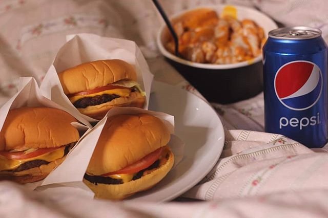 مطعم هلا برجر HALA BURGER (الأسعار + المنيو + الموقع )
