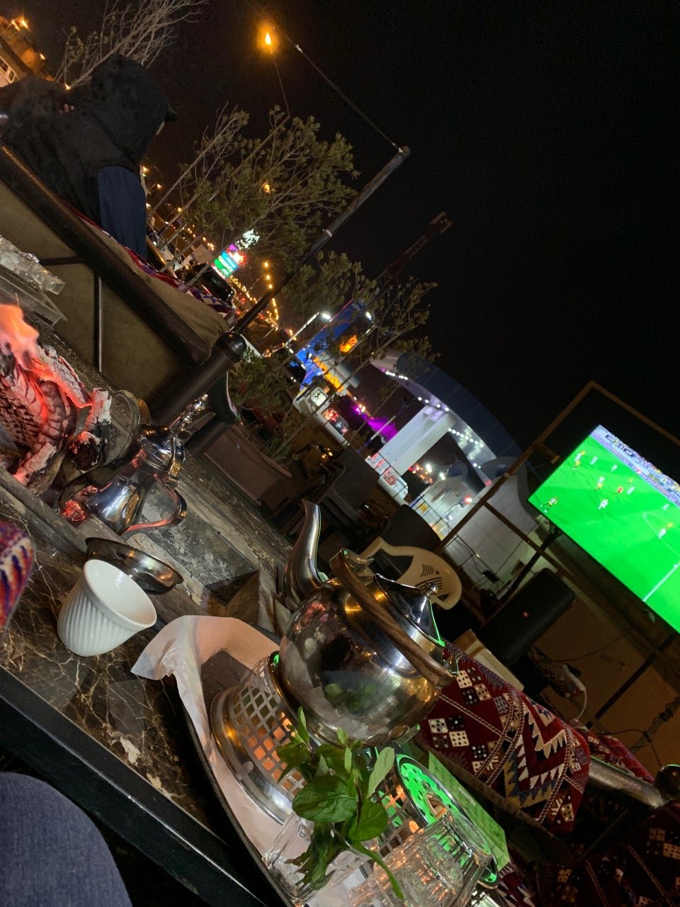 كافيه جذور البن