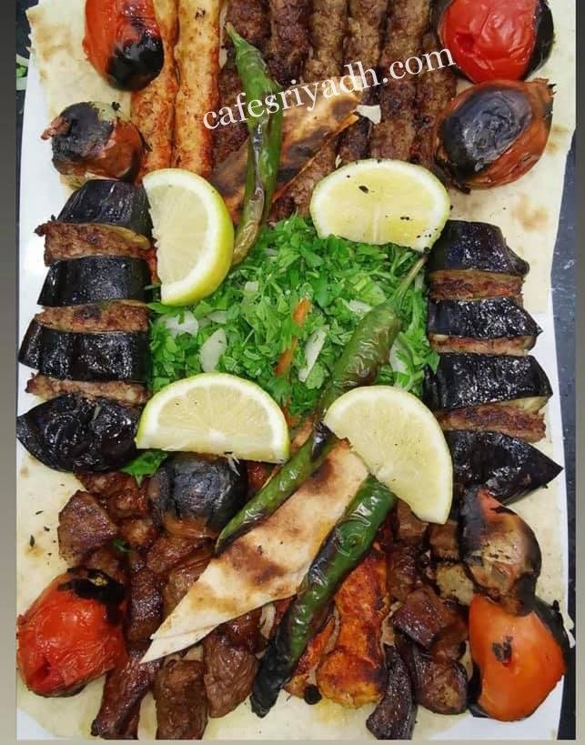 مطعم فوانيس دمشق سعودي