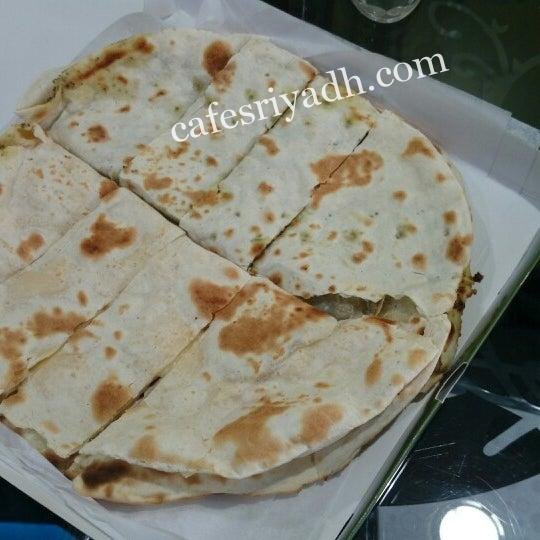 مطعم مناقيش عمو درويش