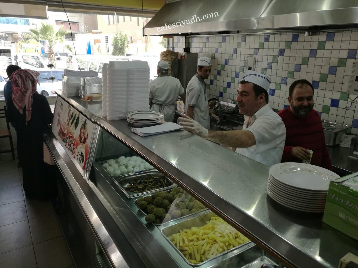 مطعم وعصائر بابا بازل (الأسعار + المنيو + الموقع )