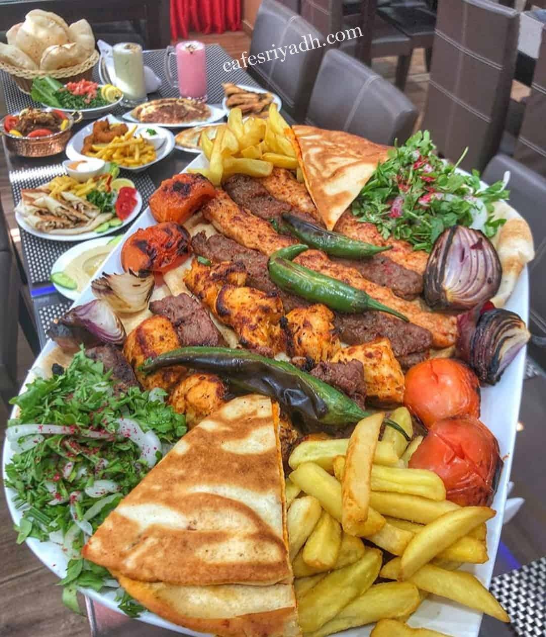 افضل مطاعم فطور بالخرج ( الأسعار + المنيو + الموقع )