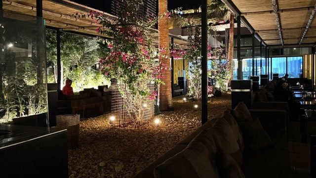 مطعم بي لاونج العمارية هيلز (الأسعار+ المنيو+ الموقع)