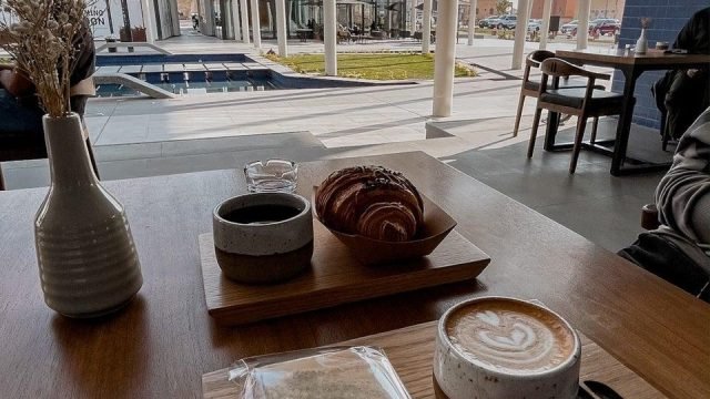 كافيه بوز في ريفر ووك Pause Coffee (الأسعار+ المنيو+ الموقع)