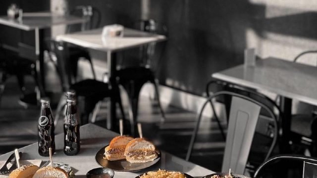 مطعم ستامب برجر STAMP BURGER (الأسعار+ المنيو+ الموقع)