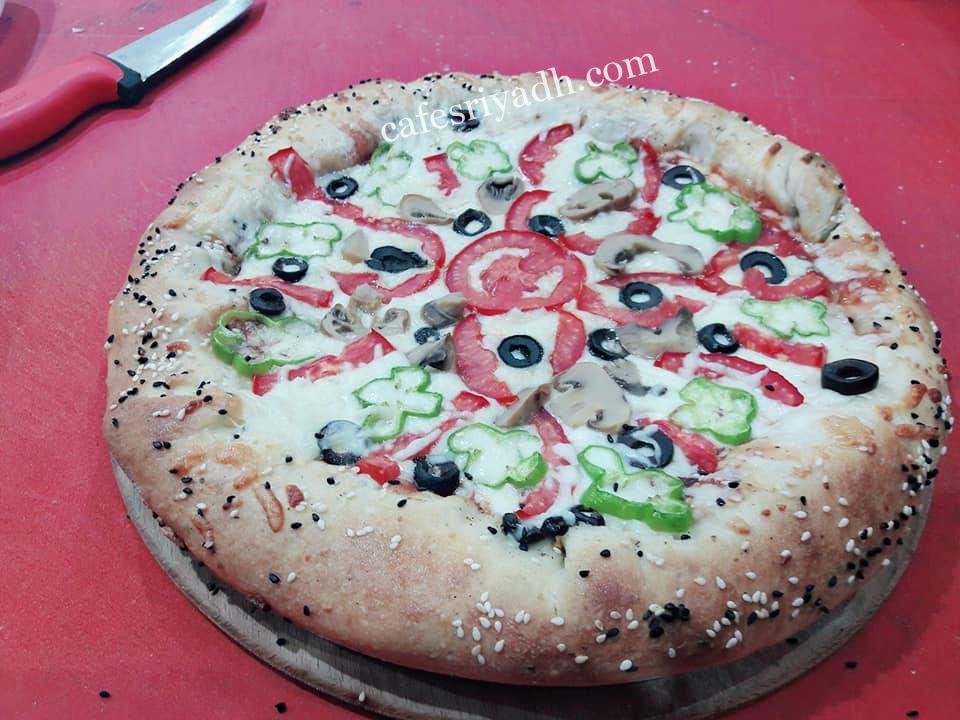 مطعم بروست الذهبي الدوادمي (الأسعار+ المنيو+ الموقع)