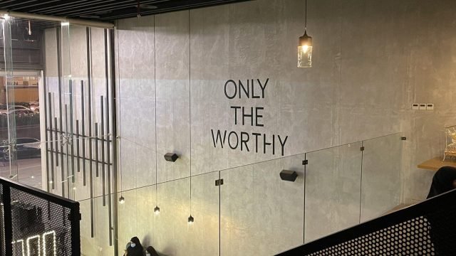 مطعم ورثي WORTHY بالرياض (الأسعار+ المنيو+ الموقع)