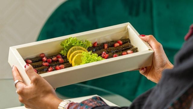 مطعم ورق عنب ايتي نايت بالرياض (الأسعار+ المنيو+ الموقع)