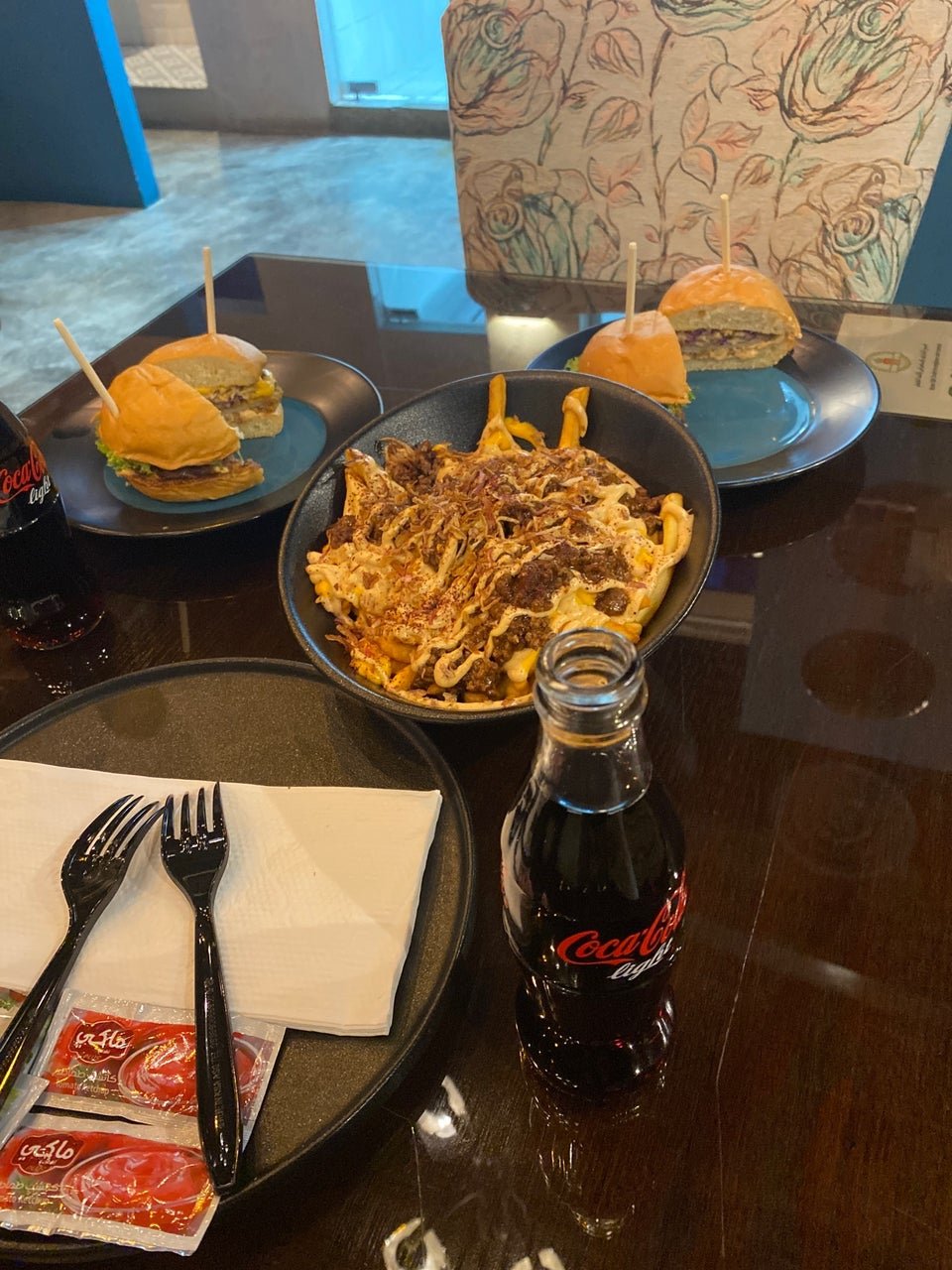 مطعم برجر B8