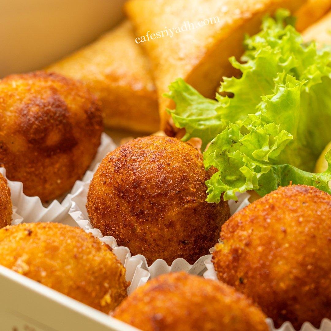 مطعم ورق عنب ايتي نايت