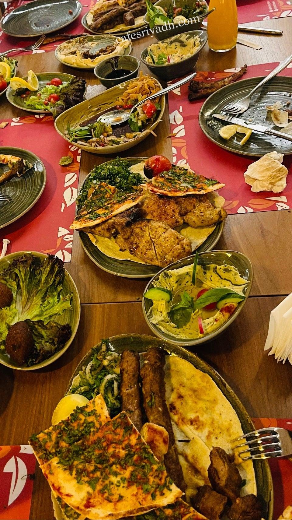 مطعم تشرين بالرياض