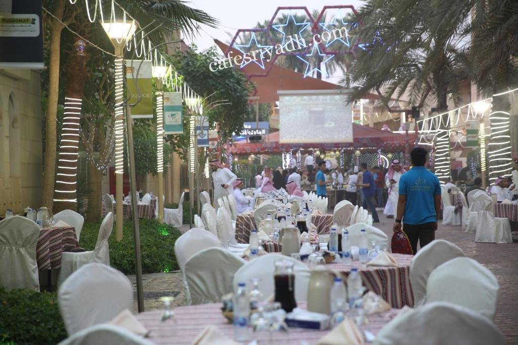 بوفيه مداريم كراون الرياض (الأسعار + المنيو + الموقع )