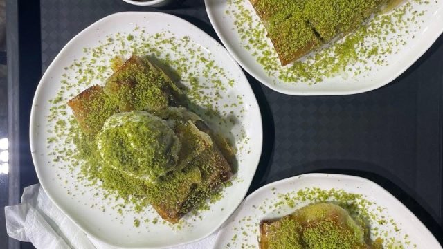 كلاج عمر للحلويات بالرياض (الأسعار+ المنيو+ الموقع)