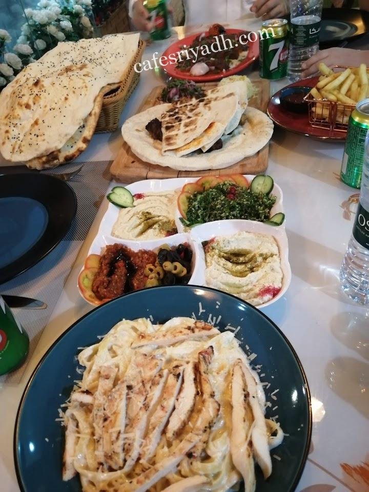مطعم الركن الأخضر الخرج