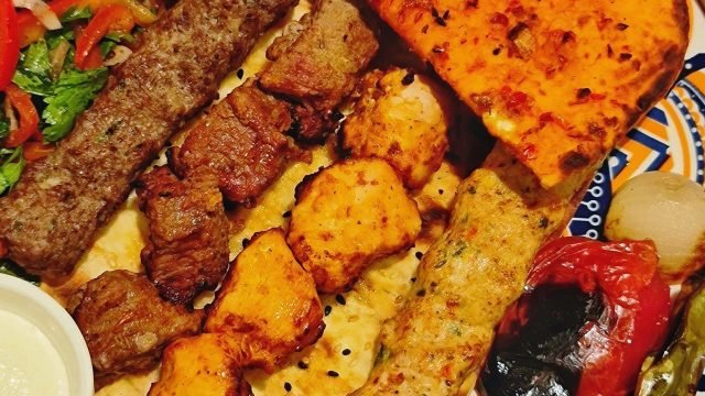 مطعم بيت عمر الرياض (الأسعار+ المنيو+ الموقع)