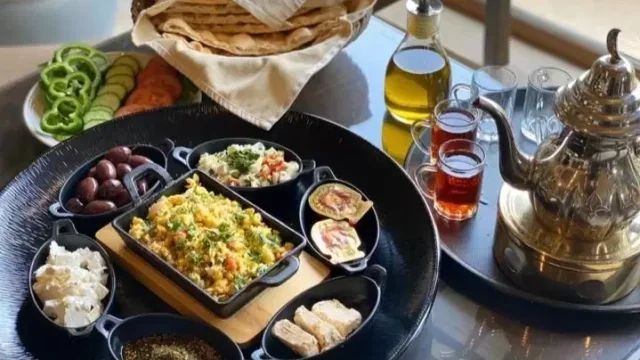 مطعم الضوء الخافت الدرعية (الأسعار+ المنيو+ الموقع)