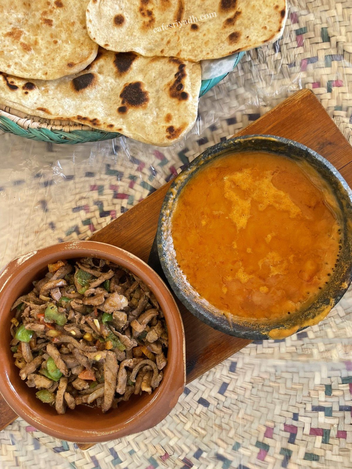 مطعم ساعة بكور