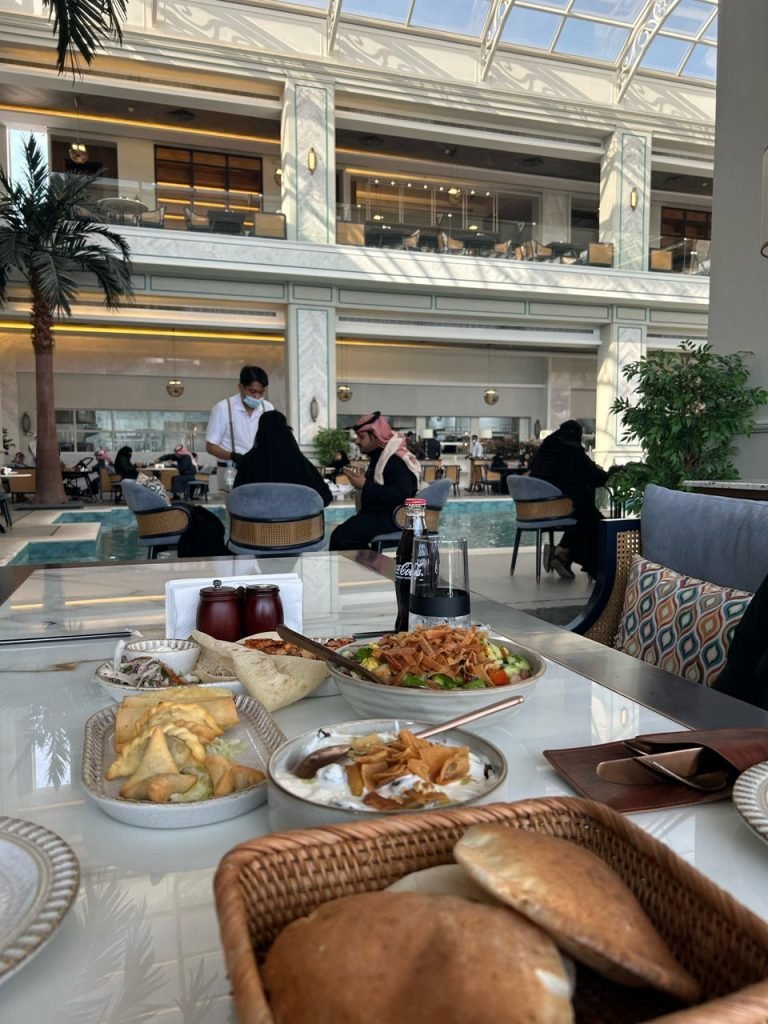 مطعم كرزة الوادي بالرياض