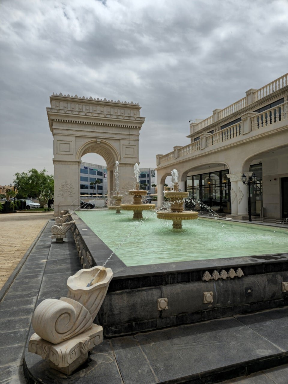 مطاعم وكافيهات ميليز بوليفارد بالرياض